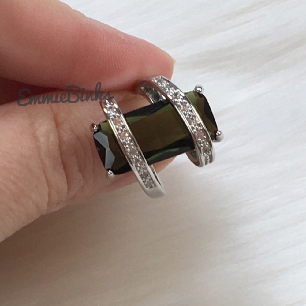 New 925 Radiant Emerald Cubic Zirconia Tension Swirl Statement Ring - Picture 9 of 16